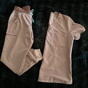 Mauve Figs Scrub set